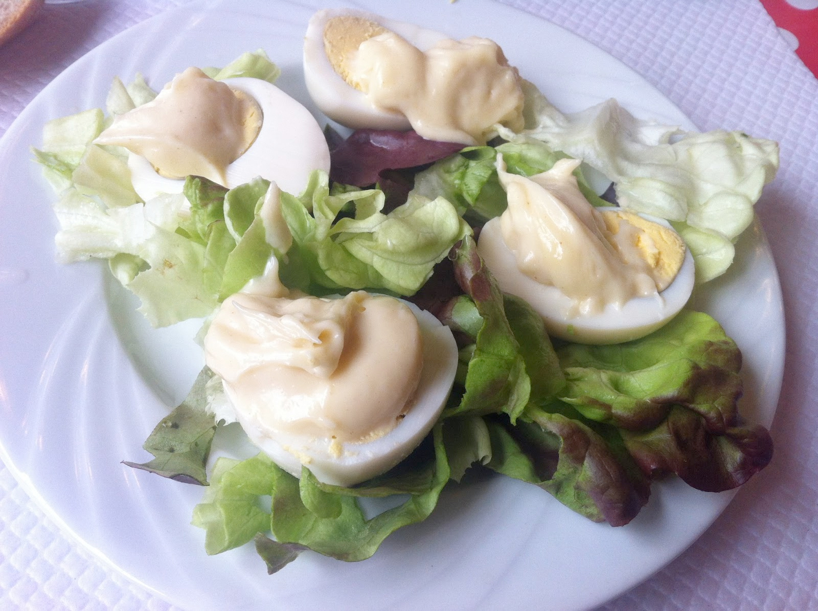 Oeufs Mayonnaise, French style